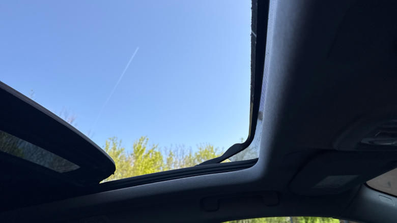 Volvo XC40 2.0 B3P Ultra Dark 5dr Auto Petrol Estate